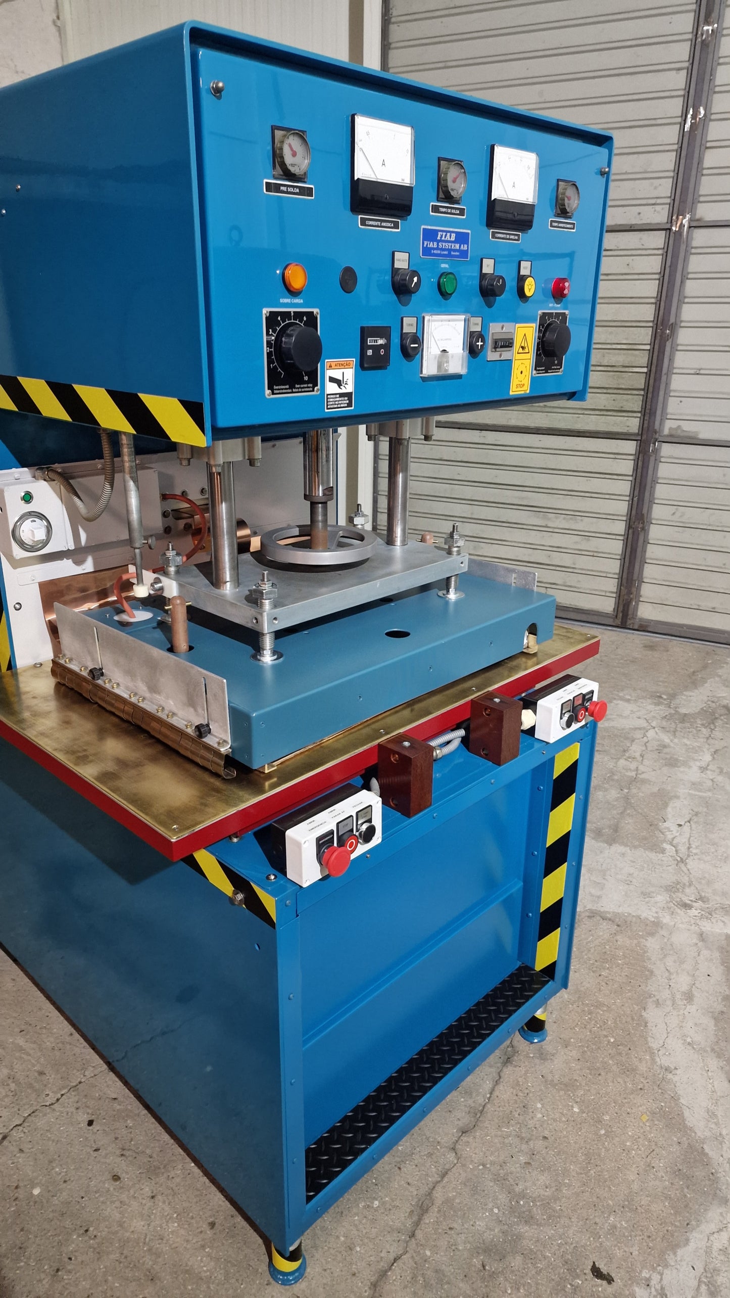Radio frequency welder press 10 Kw. Maquina de alta frequencia10 Kw.